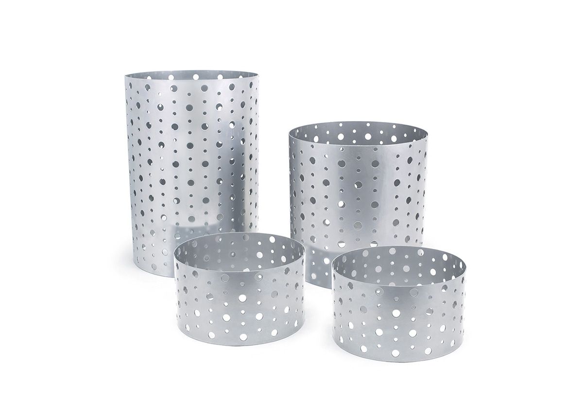 BRI004BCI20 Dots 4-Piece Stainless Steel Riser Set Front of the House